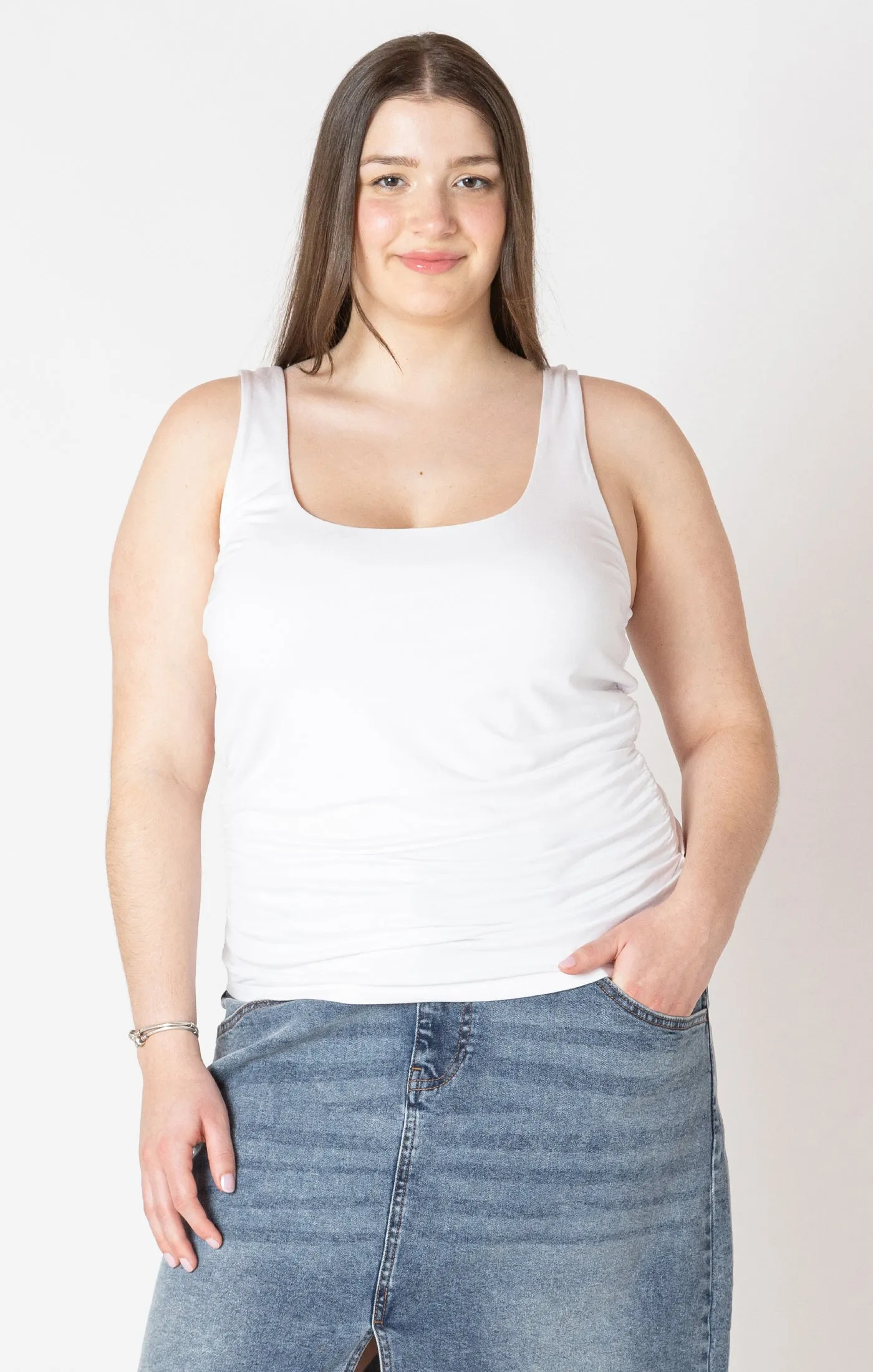 Dex Essential Tank || White