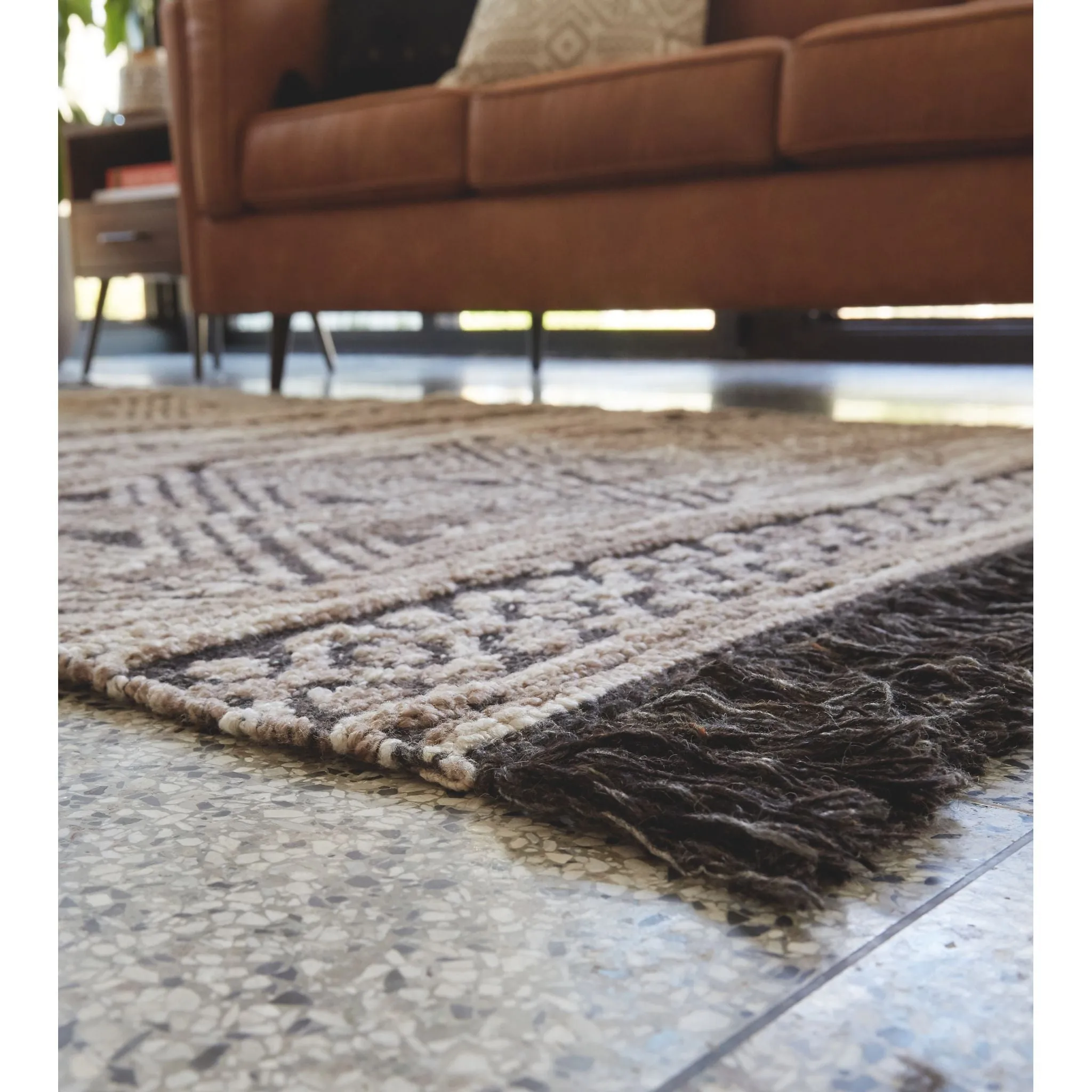 Kylin Area Rug