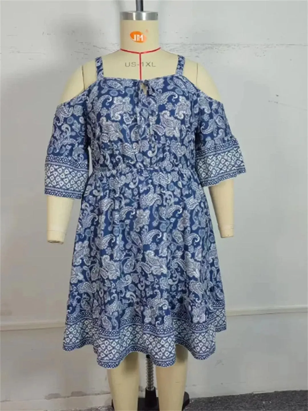 Plus Size Paisley Print Cold Shoulder Boho Dress Women 3/4 Sleeve Beach Style Midi A-Line Dresses