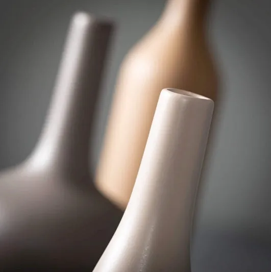 WARM MATTE BUD VASE