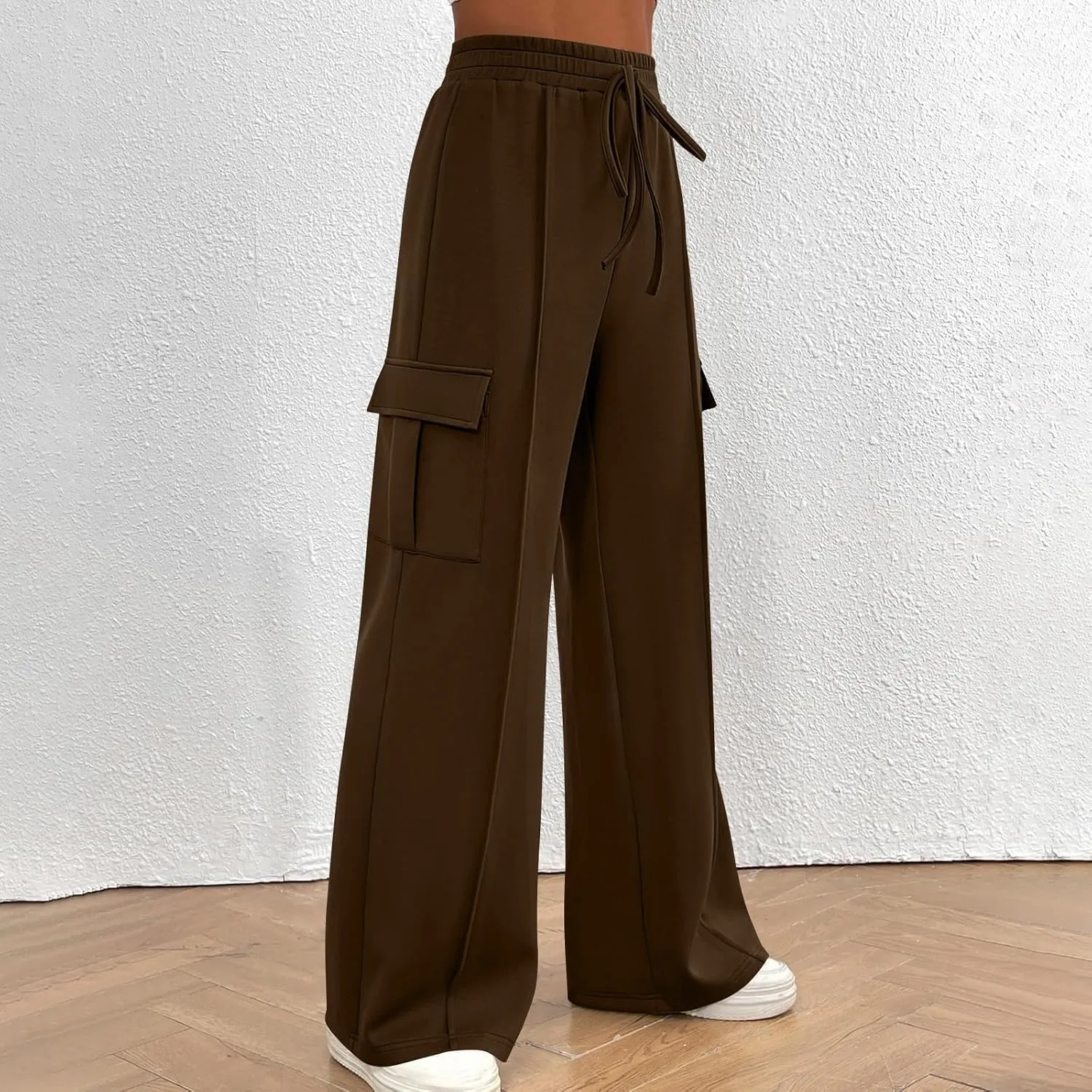 Womens Cargo Sweatpants with Pockets Wide Leg Baggy High Waisted Sweats Pants Drawstring Waist Athletic Trousers