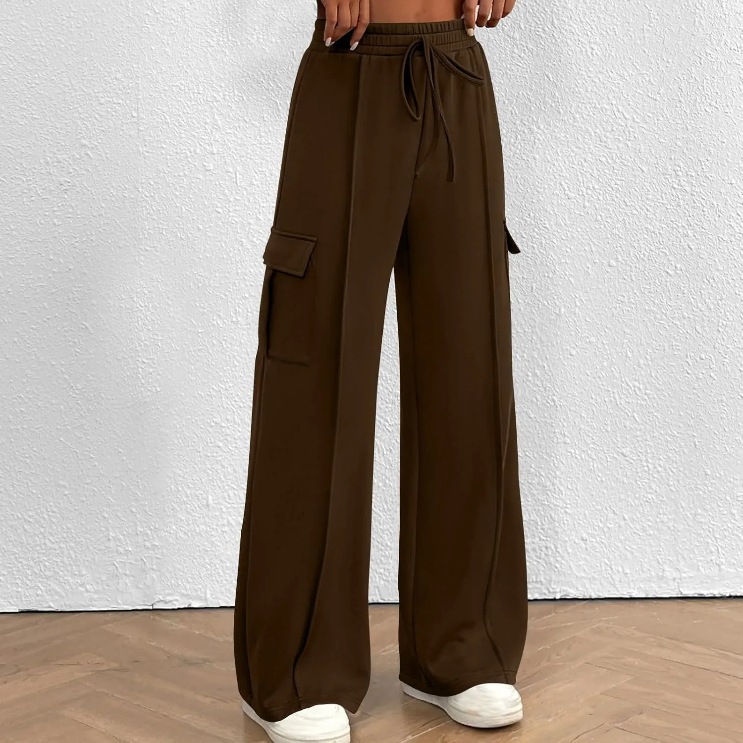 Womens Cargo Sweatpants with Pockets Wide Leg Baggy High Waisted Sweats Pants Drawstring Waist Athletic Trousers