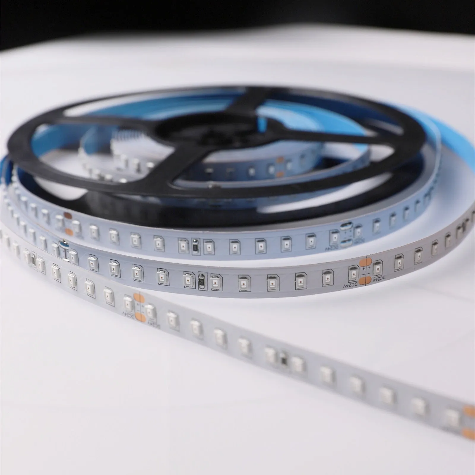 YUJILEDS Red LED Flexible Strip - 120 LEDs/m - 5m/Reel